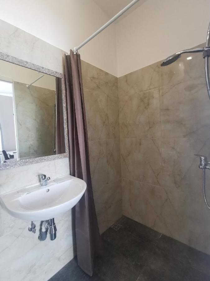 Central Hotel With Free Parking Riga Exterior foto