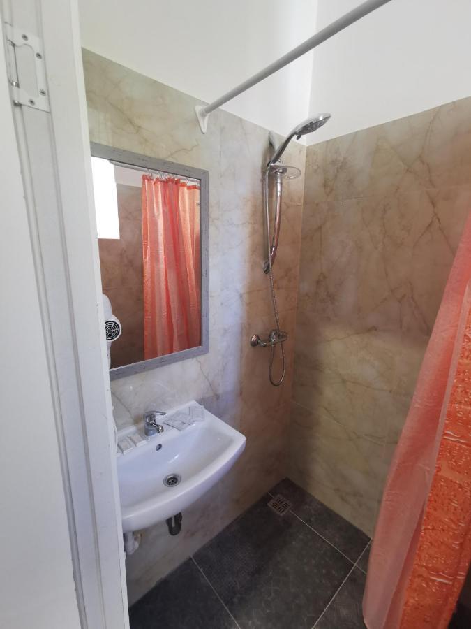 Central Hotel With Free Parking Riga Exterior foto